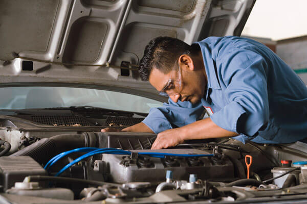 Some key factors to consider when selecting a reasonable auto repair facility in Edmonton