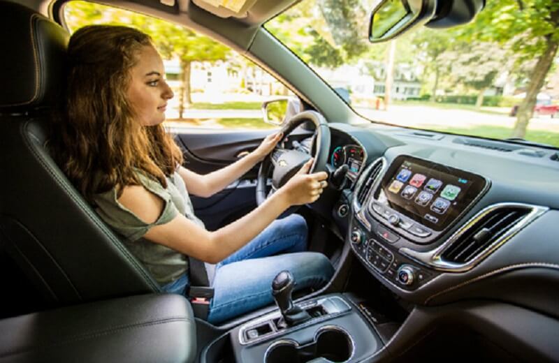 How Chevrolet Helps Teen Drivers Develop Good Driving Habits