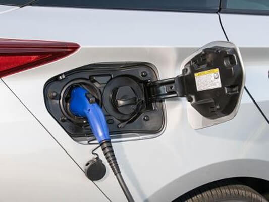 Why Some Consumers Avoid Plug In Electric Vehicles
